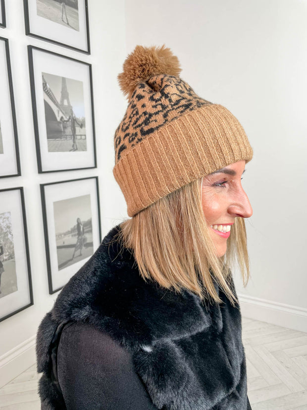 Leo Bobble Hat - 2 Colours