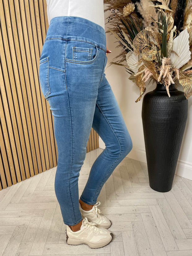 Cher Jean - Light Denim